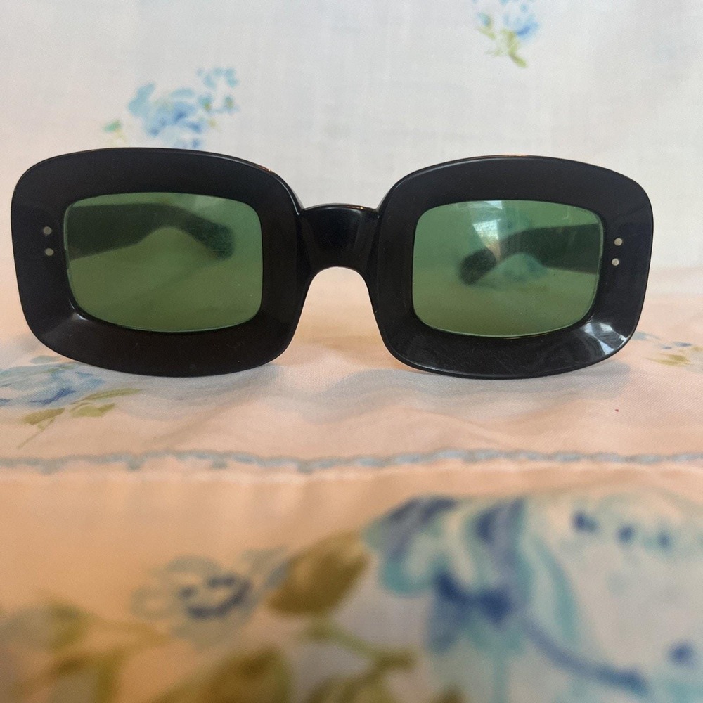 VTG 70's Sunglasses Italy Thick Black Frames Green Lenses‎ MCM Mod Thick Frames